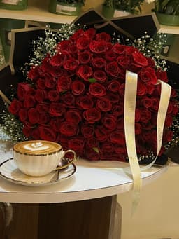 100 red roses bouquet thumbnail 3