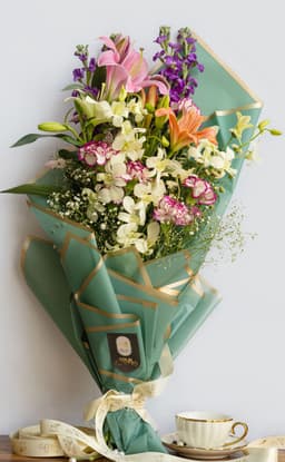 Mix flower bouquet thumbnail 1